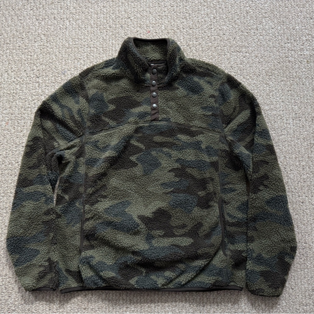 Men’s Camouflage Sherpa Pullover